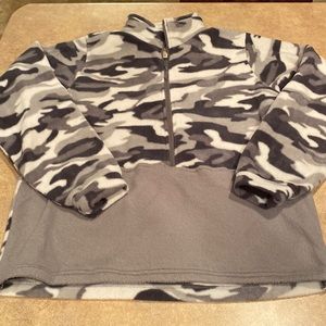Womens Cabela’s fleece shirt size XL